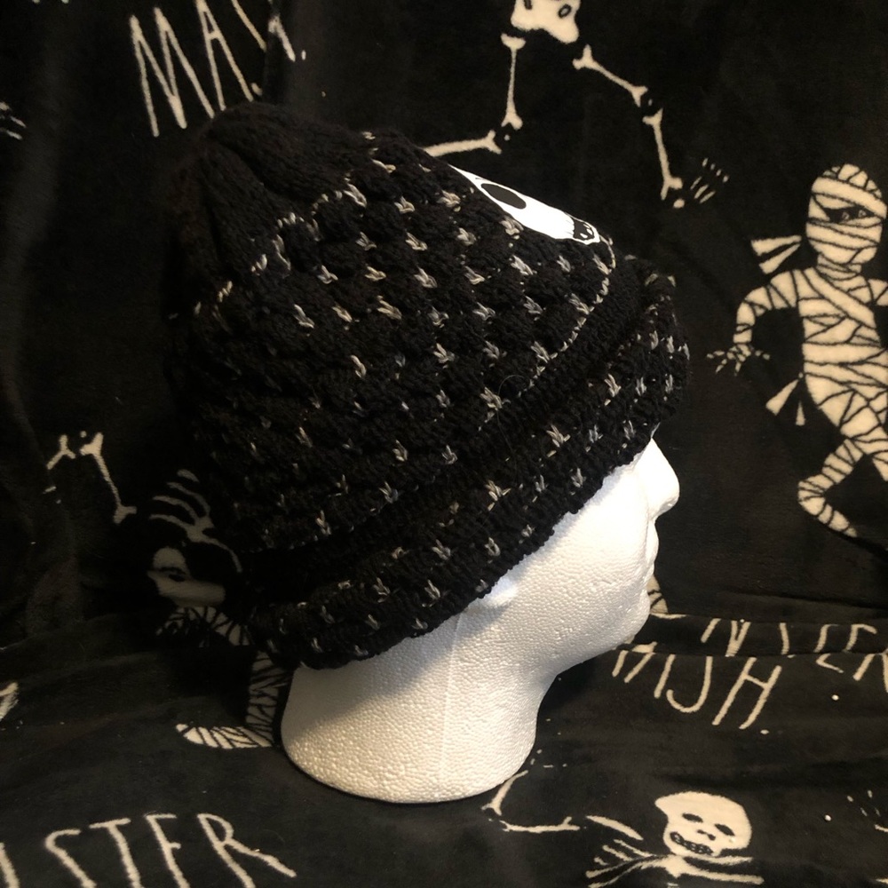 Skeleton king beanie! - Picture 3 of 5